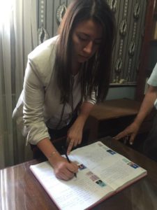La médica GERVAN, Eliana recibe la Matrícula Profesional Provincial 2.517